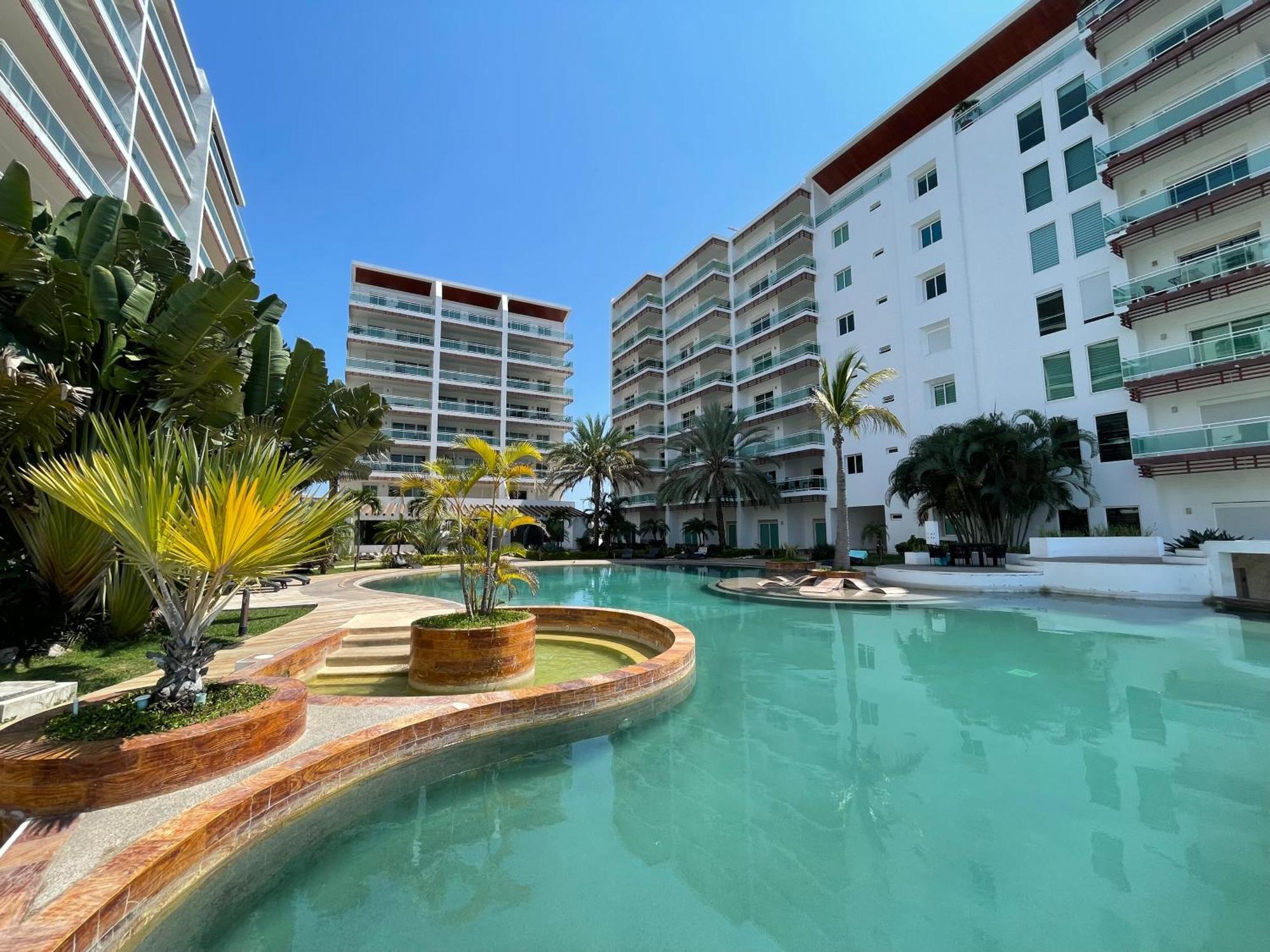 A 2 Min De La Playa , Vista Al Canal By G P S Rentas Mazatlan Ngoại thất bức ảnh